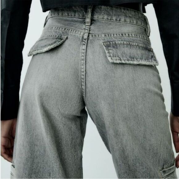 Zara Mid Rise Gray Wash TRF Cargo Wide Leg Jeans, Size 2 - Picture 4 of 15